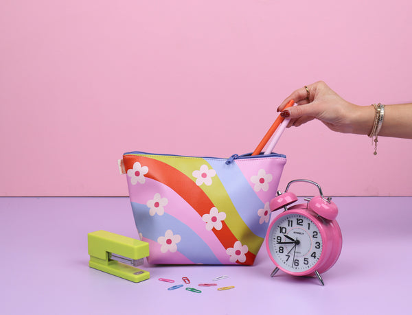 Cheerful Daisy Tweedle Dum