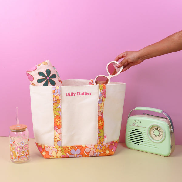 Really Pretty Floral Medium Classic Tote