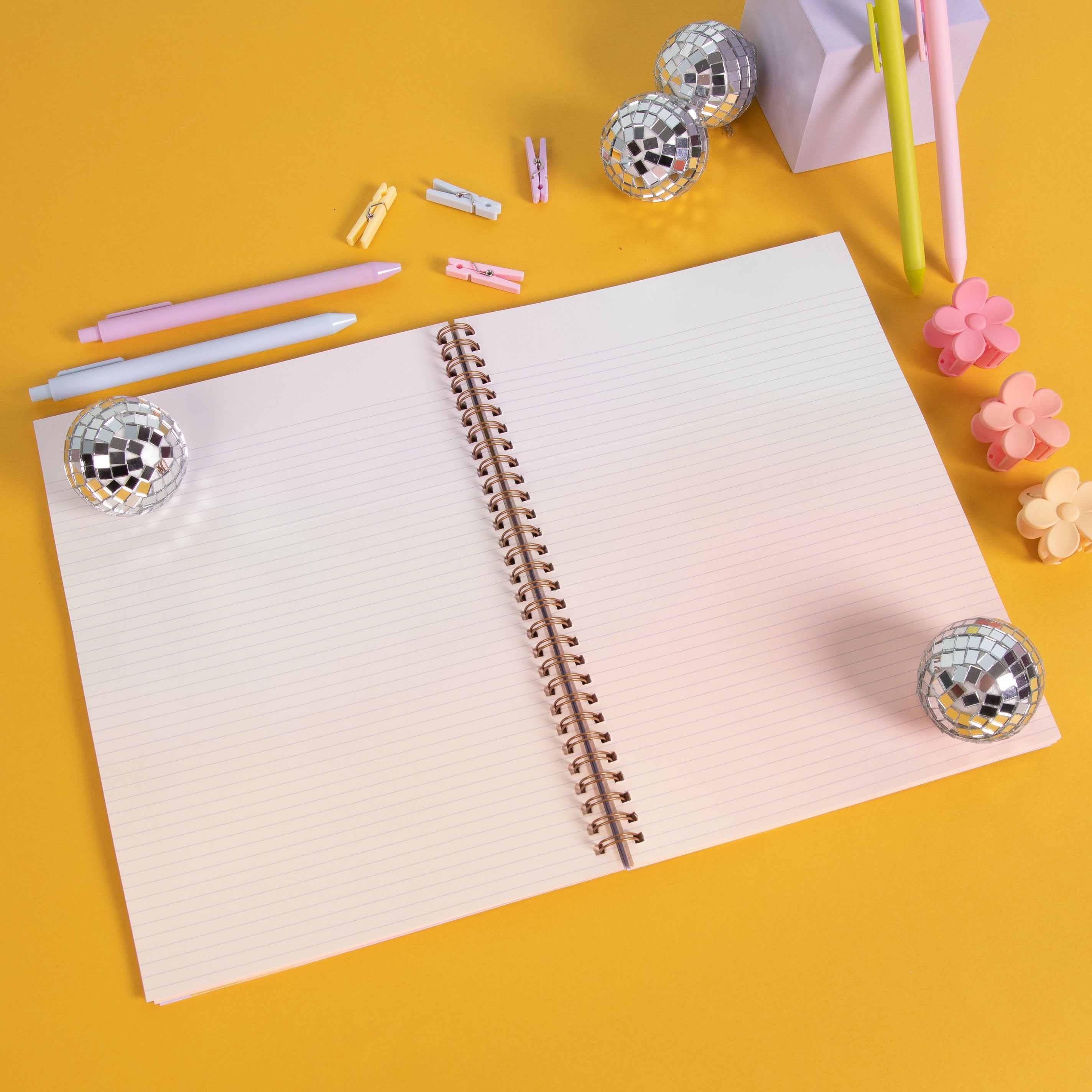 Cahier de Notes – Champ de fleurs – N1 – Rainbows and lollipops