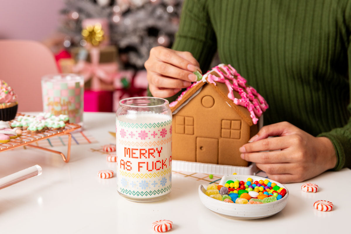 Merry & Bright Holiday Can Glass w/Lid + Straw – Rock Paper Scissors